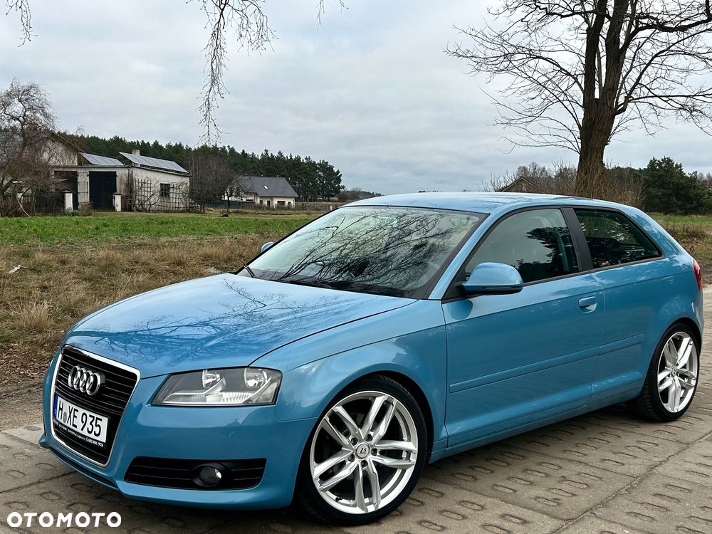Audi A3 3-drzwiowe 1.6 Attraction - 11