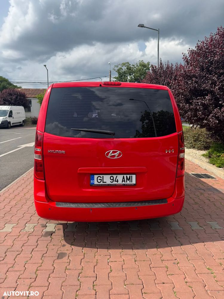 Hyundai H-1 Starex - 3