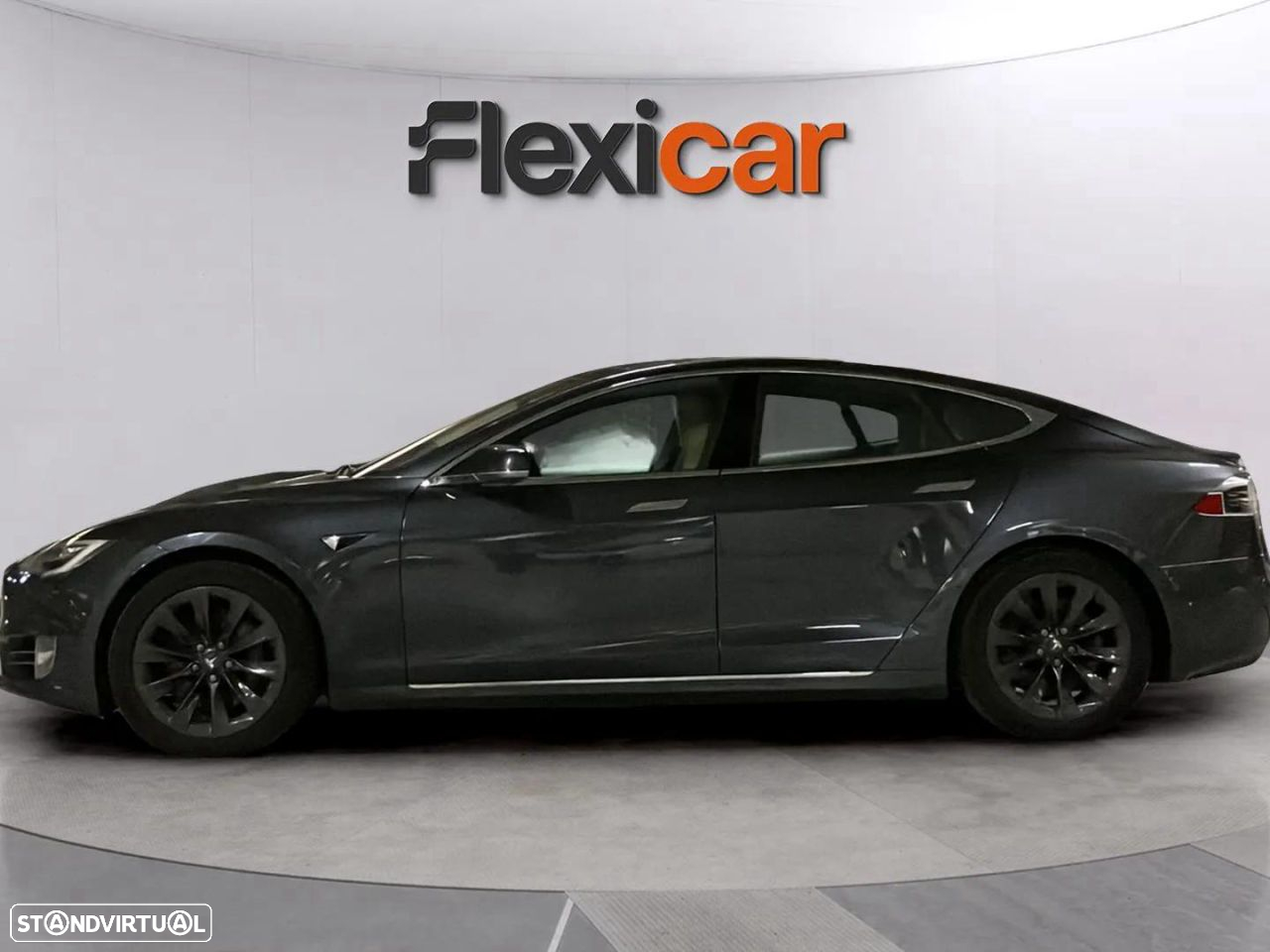 Tesla Model S - 6
