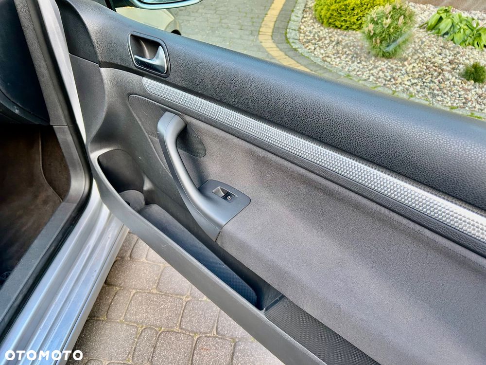 Volkswagen Golf R32 4Motion DSG - 17
