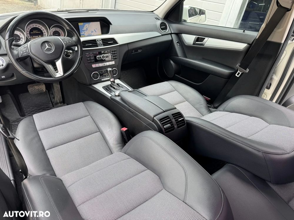 Mercedes-Benz C 220 CDI 7G-TRONIC Avantgarde Edition - 34