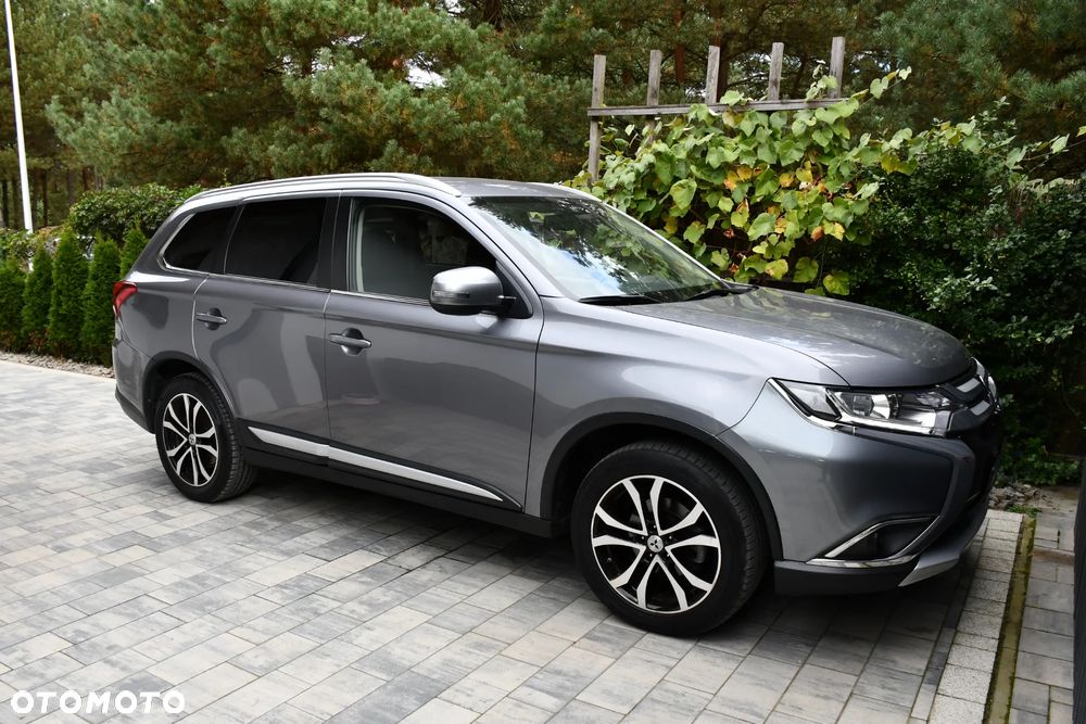 Mitsubishi Outlander - 24