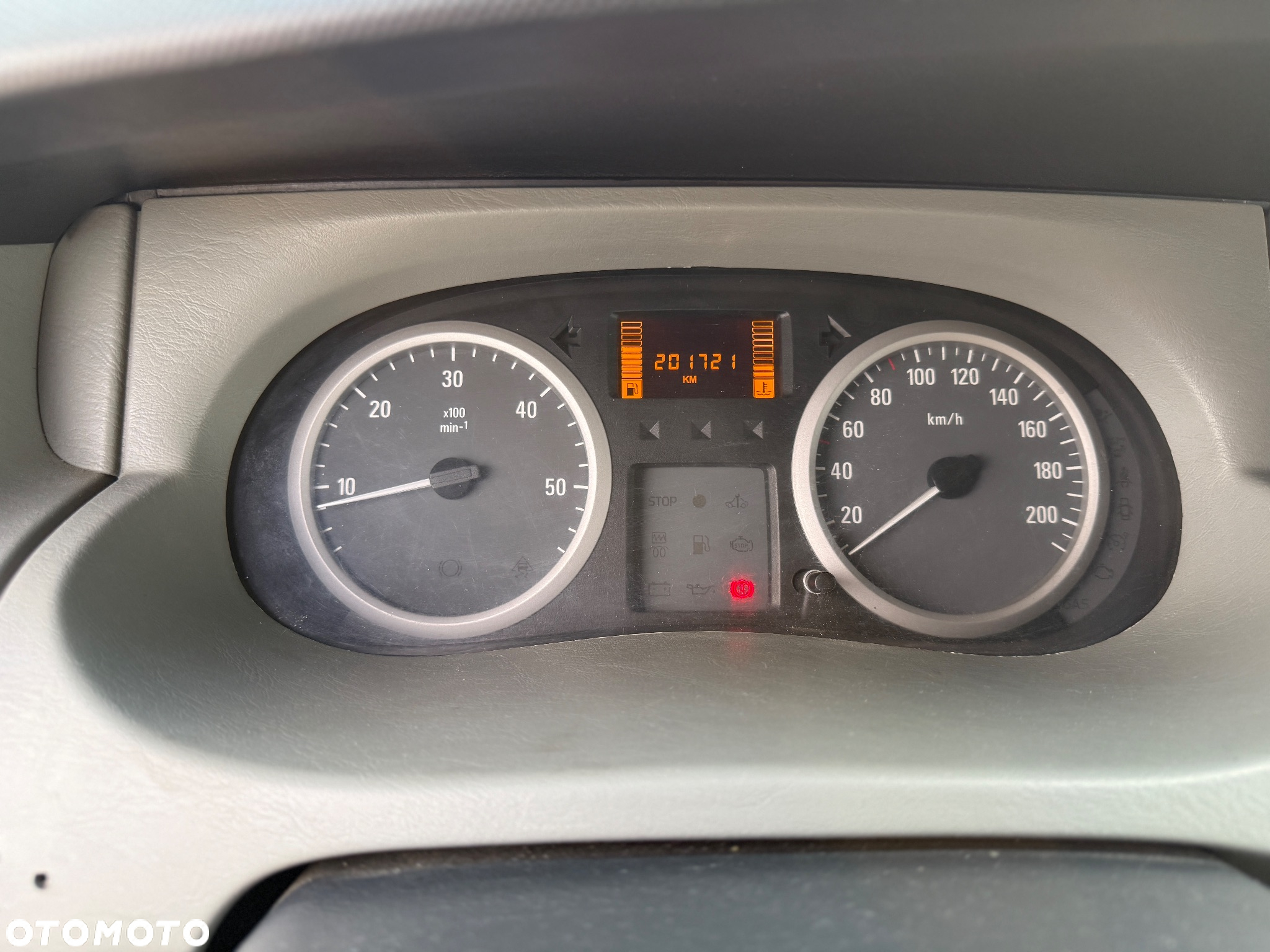 Opel Vivaro - 16