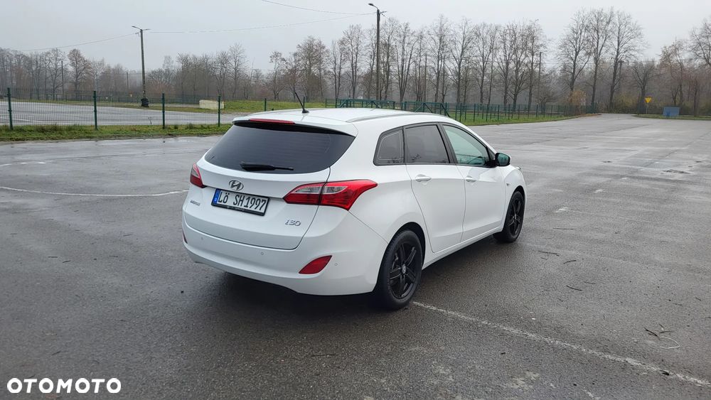 Hyundai i30 i30cw 1.4 Advantage - 17