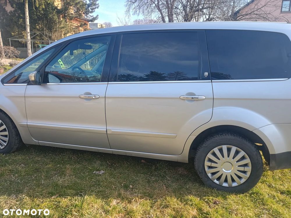 Ford Galaxy 2.0 TDCi Ghia - 8