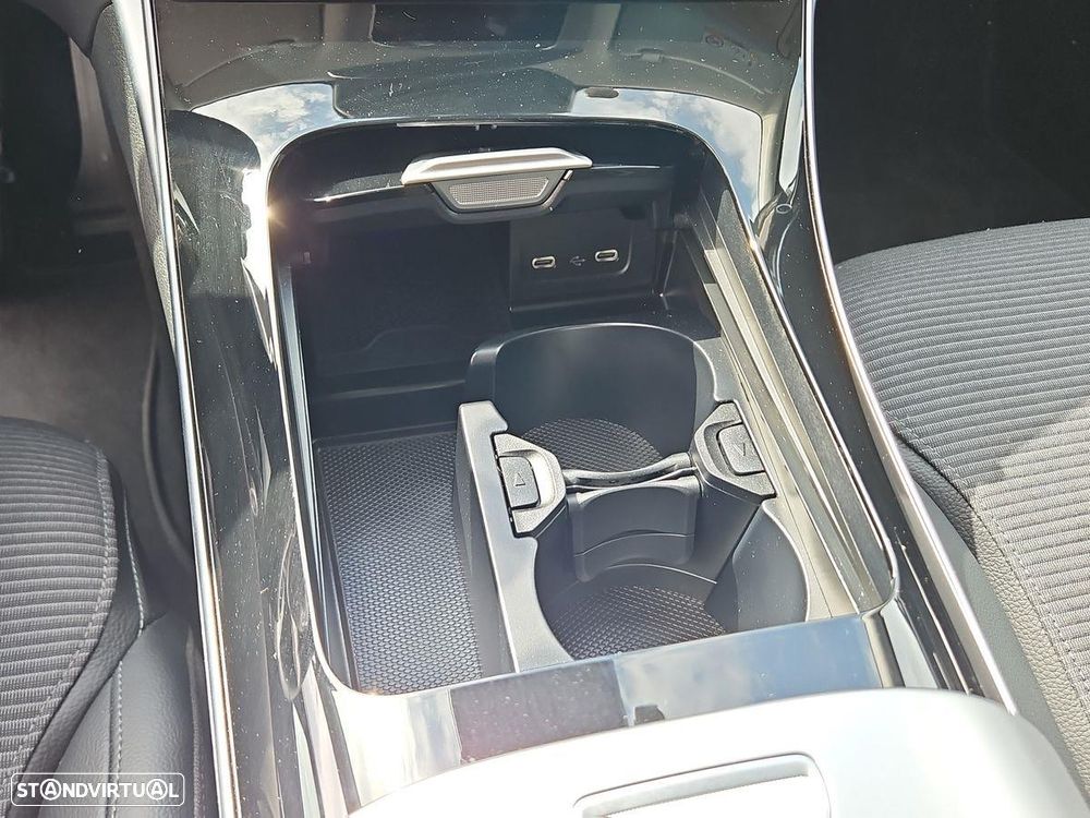 Mercedes-Benz C 300 e Avantgarde - 22