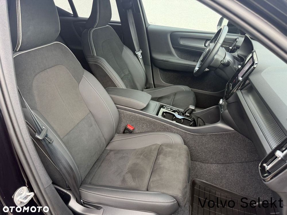 Volvo XC 40 - 33