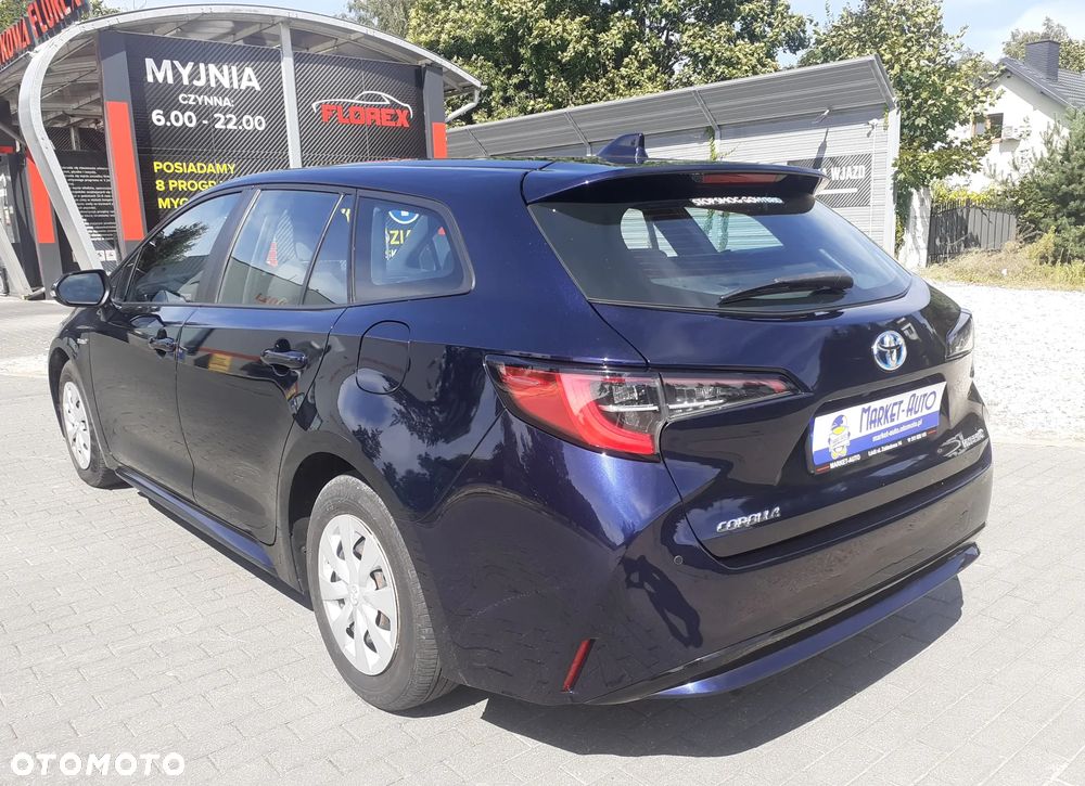 Toyota Corolla - 4