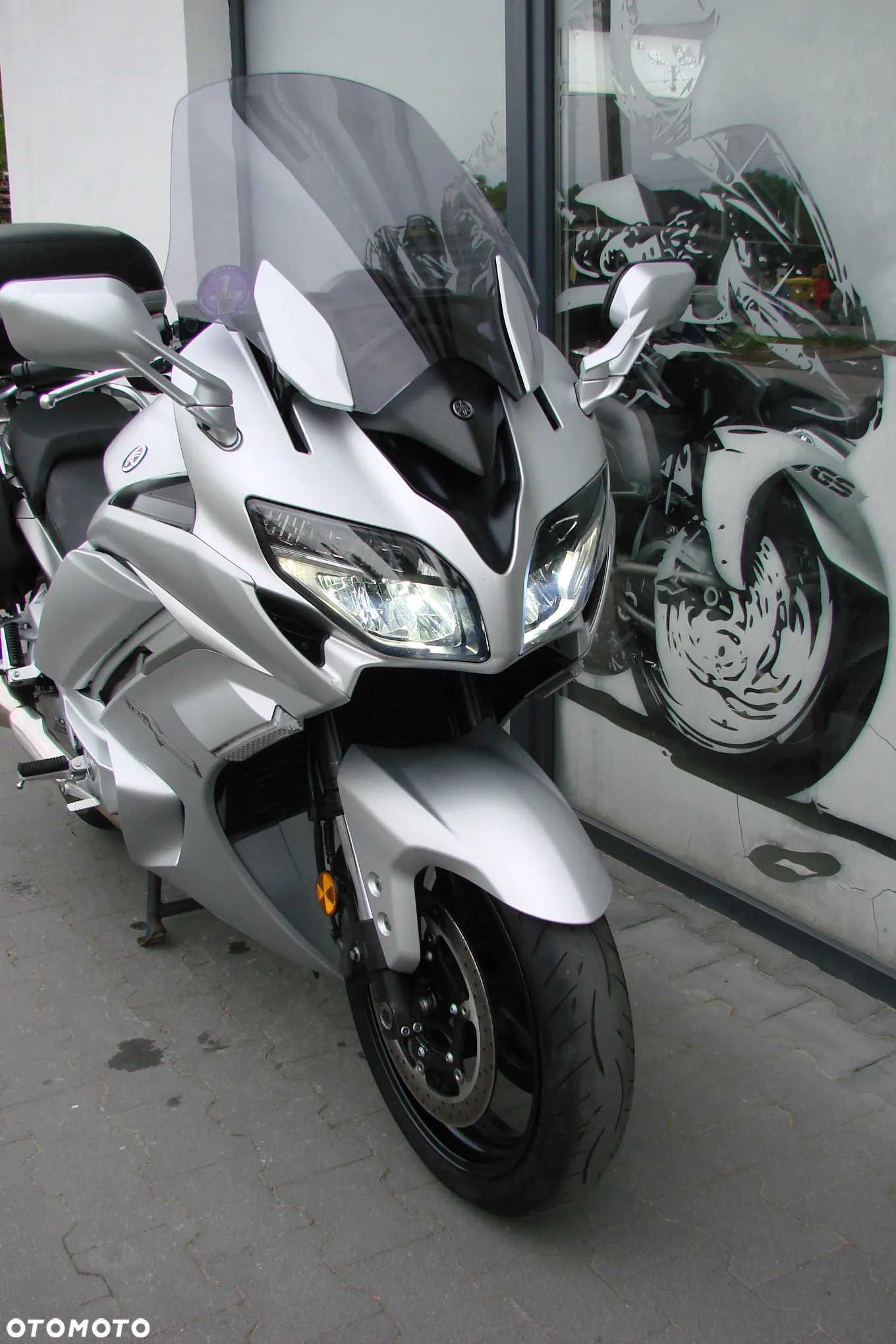 Yamaha FJR - 17