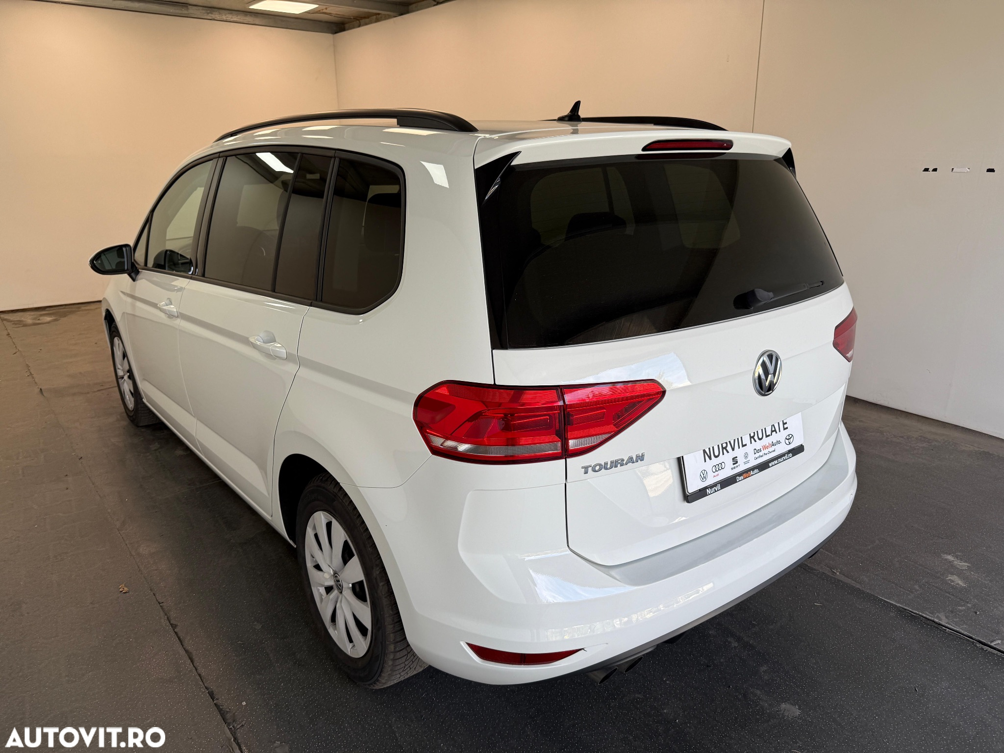 Volkswagen Touran 2.0 TDI Comfortline - 18