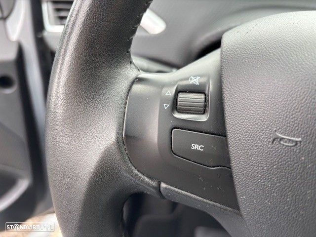 Peugeot 2008 1.6 BlueHDi Style - 18