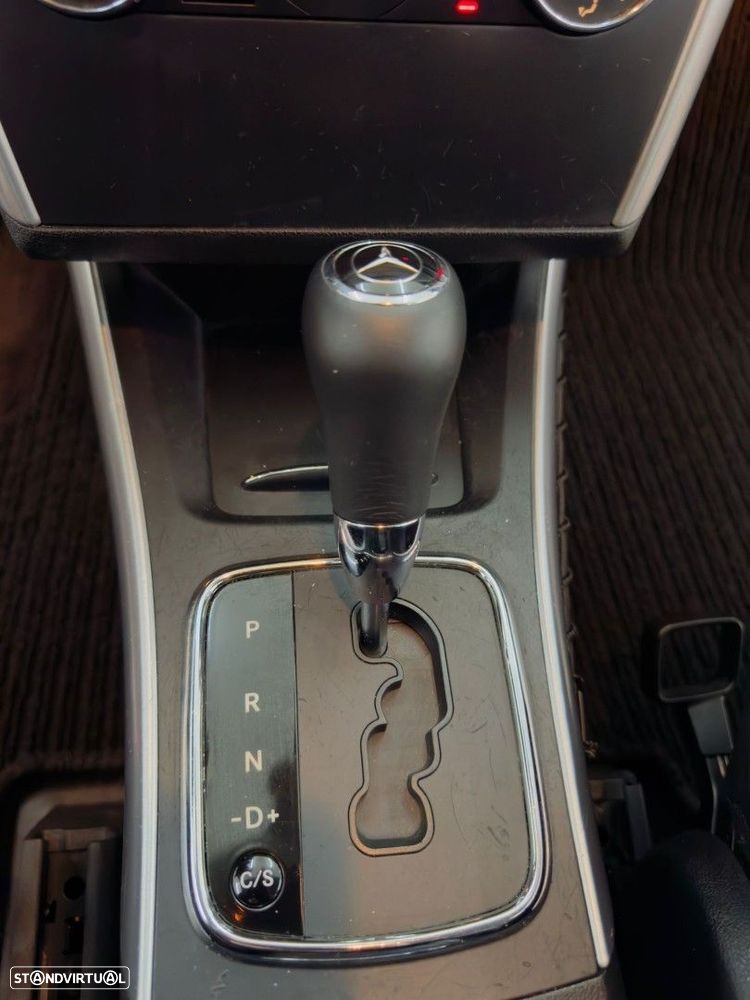 Mercedes-Benz A 200 Elegance Automatic - 20