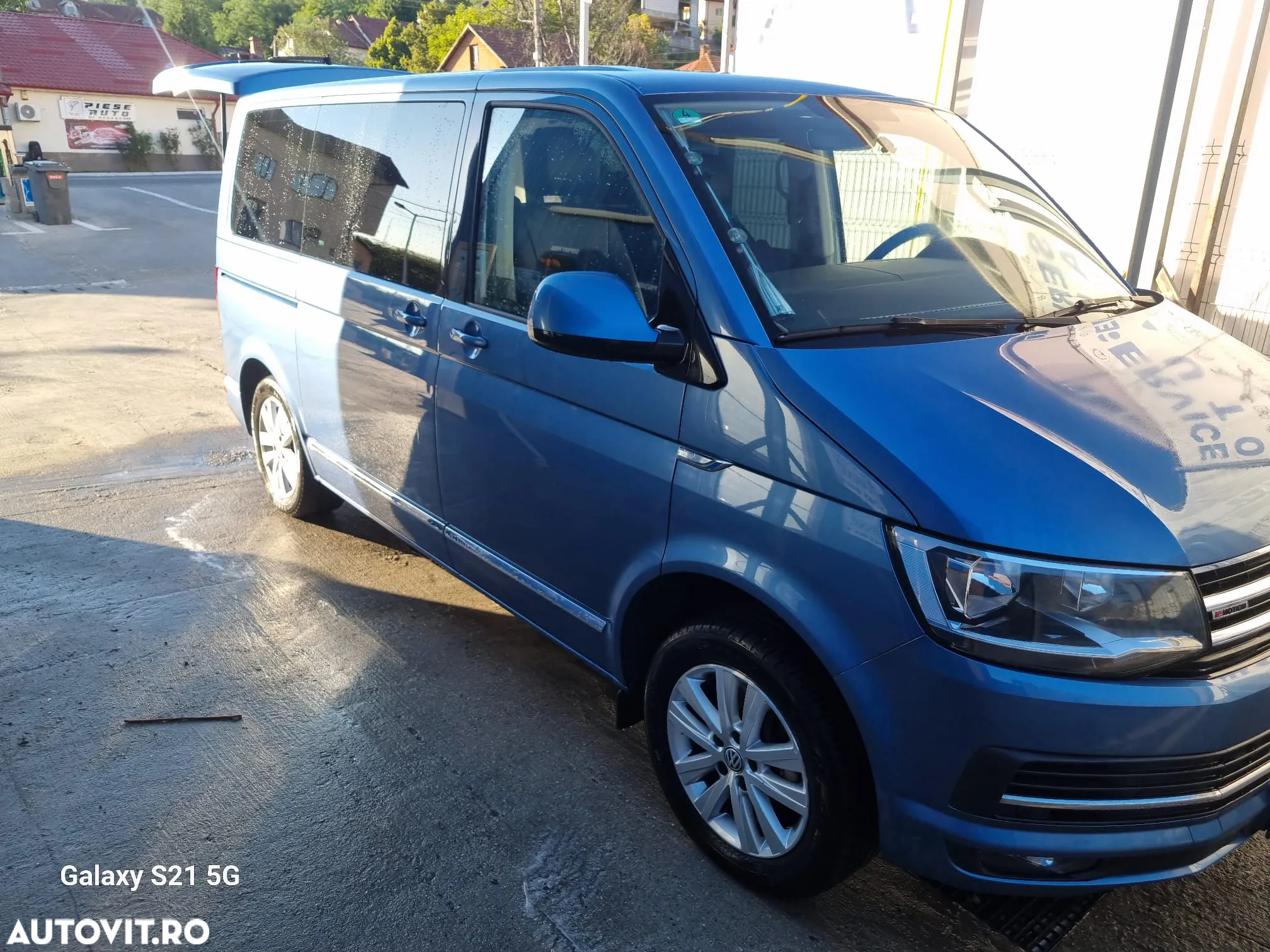 Volkswagen Multivan - 5