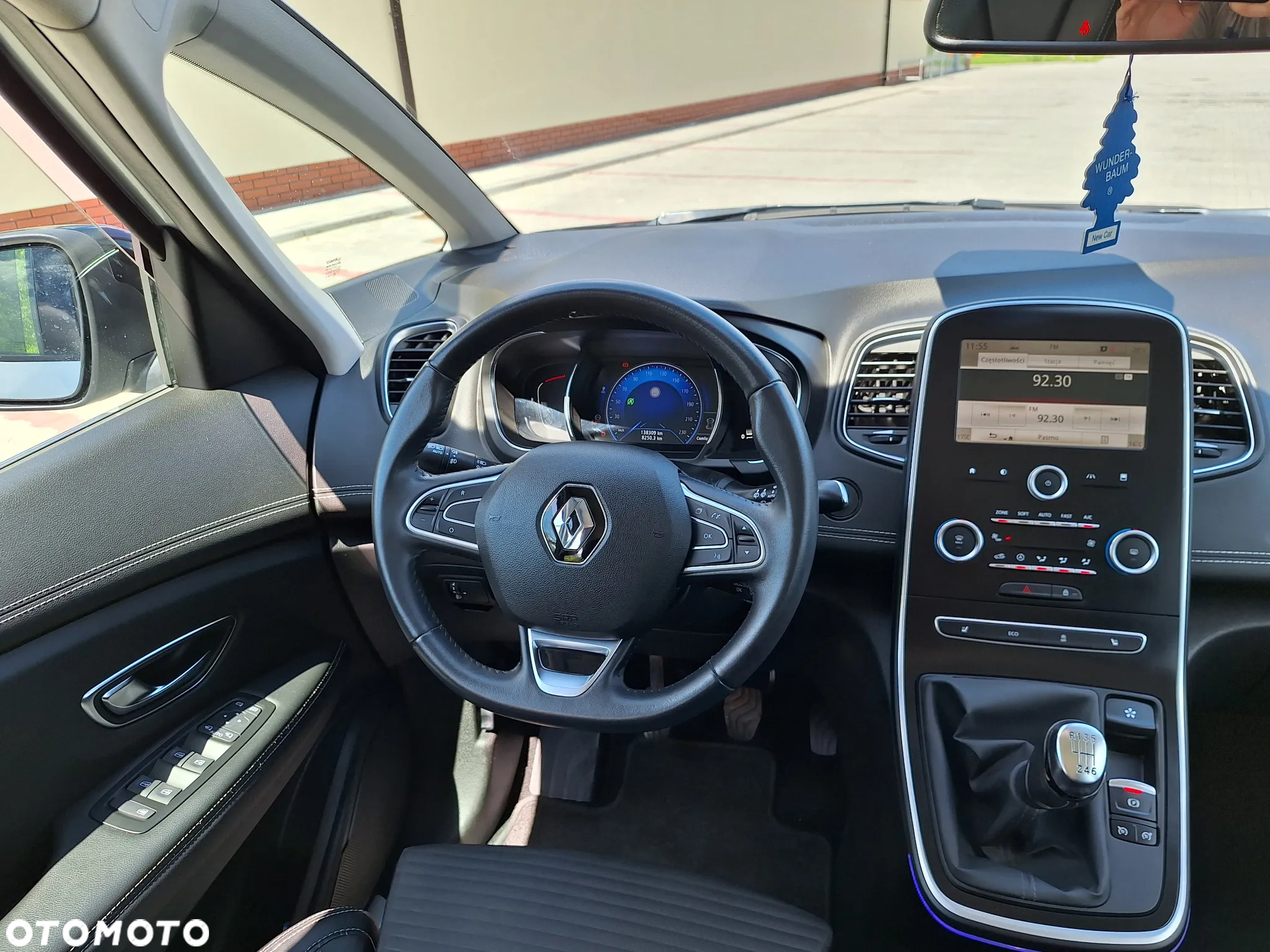 Renault Grand Scenic - 6