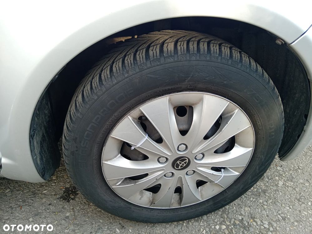 Toyota Yaris 1.3 Terra Plus - 8