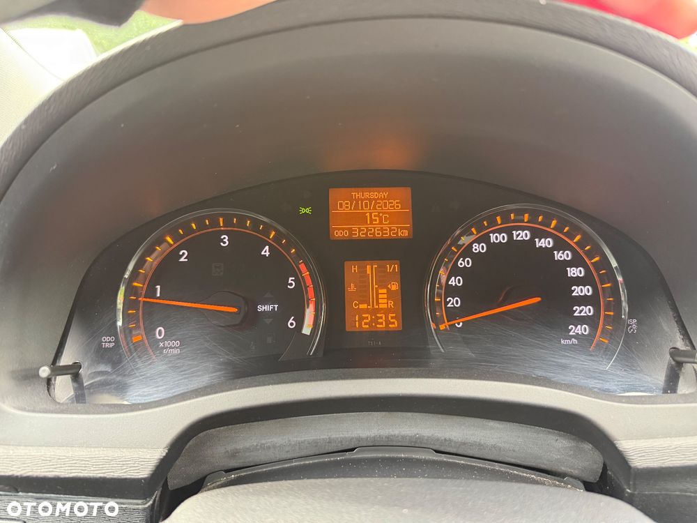 Toyota Avensis - 20