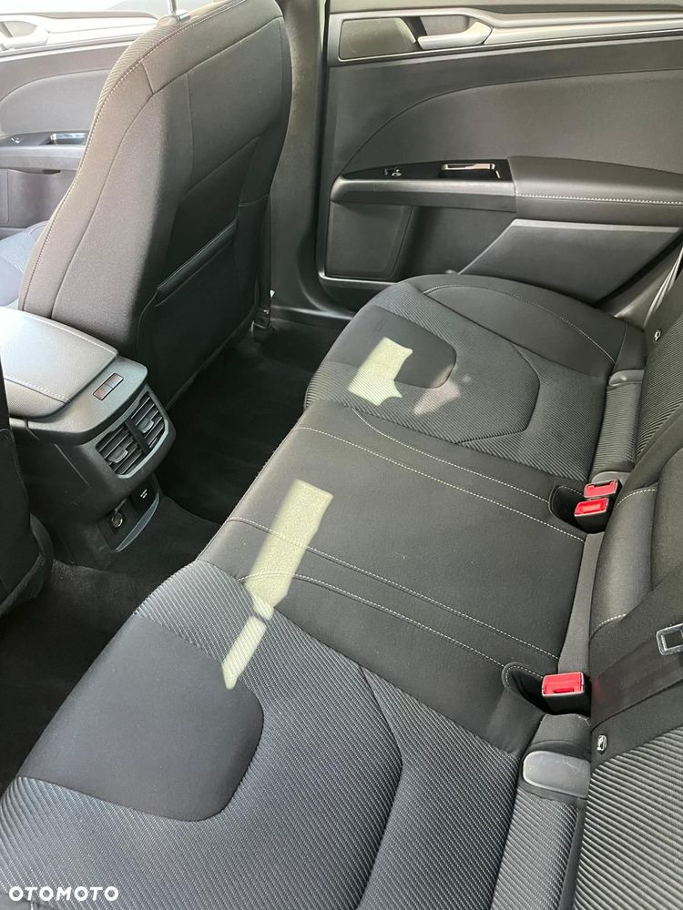 Ford Mondeo 2.0 TDCi Titanium - 9