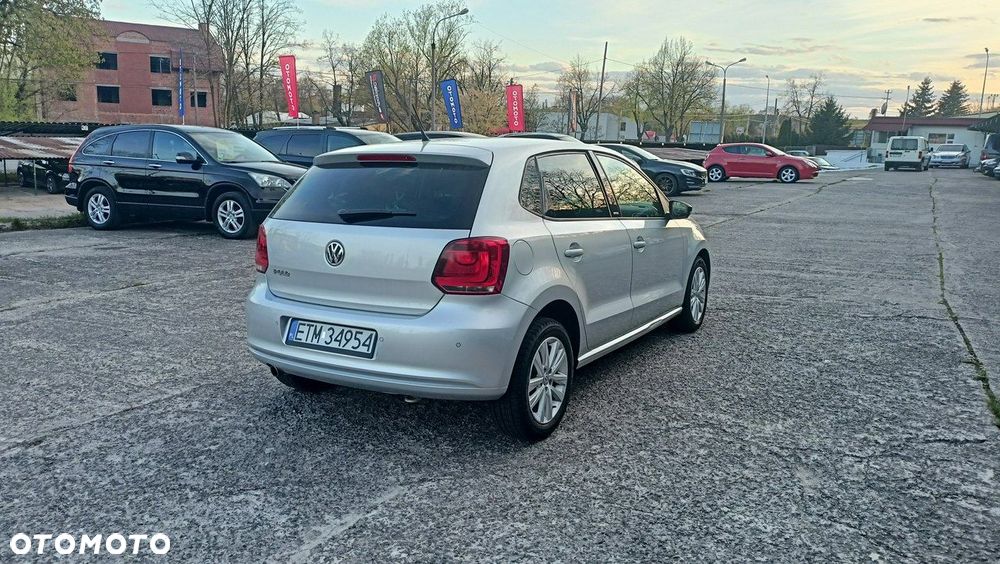 Volkswagen Polo 1.4 16V Trendline - 9