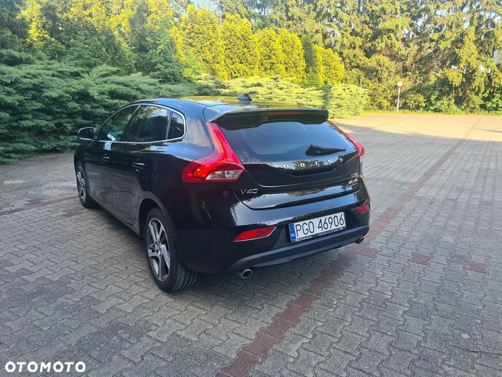 Volvo V40 D3 Inscription - 4