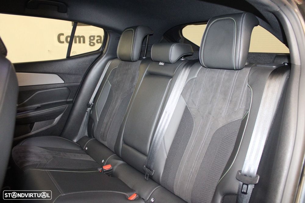 Peugeot 408 1.2 PureTech GT EAT8 - 41