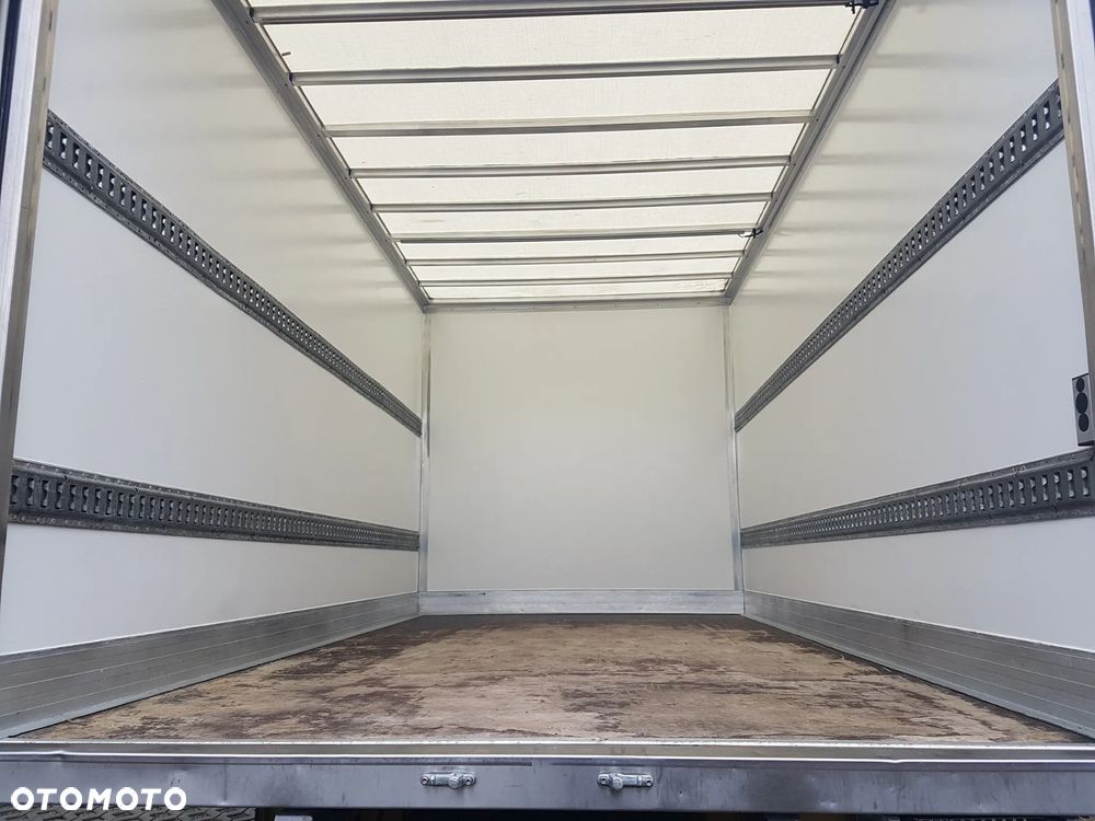 Renault MASTER KONTENER 8EP 4,22x2,25x2,24 KLIMA MANUAL KRAJOWY 6-BIEGÓW - 17