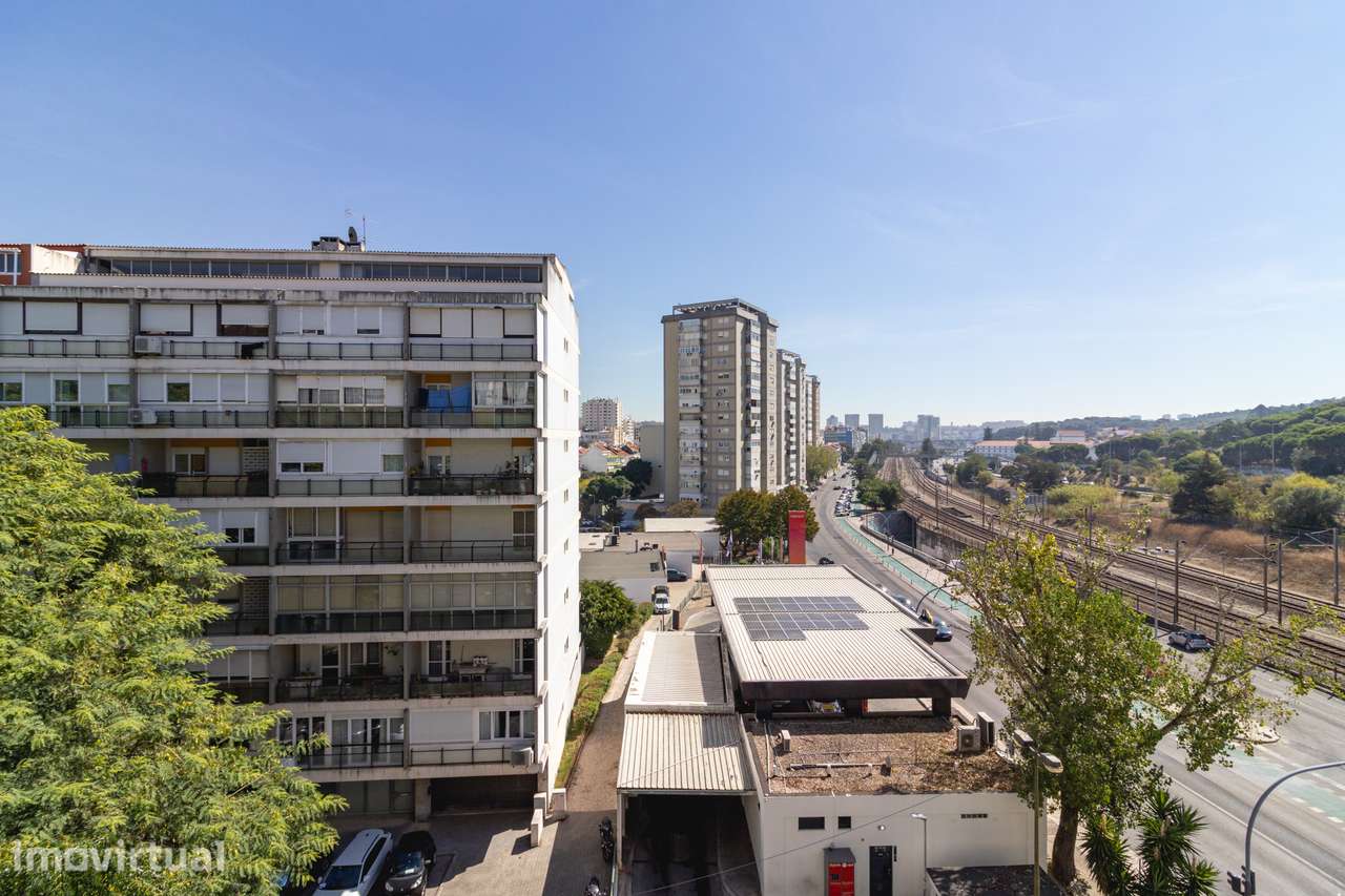 Apartamento totalmente remodelado | Elevador - Grande imagem: 5/16