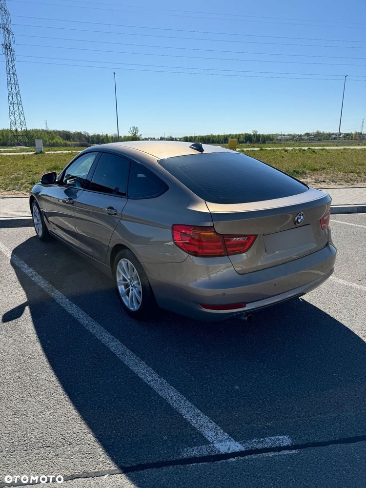 BMW Seria 3 318d - 3