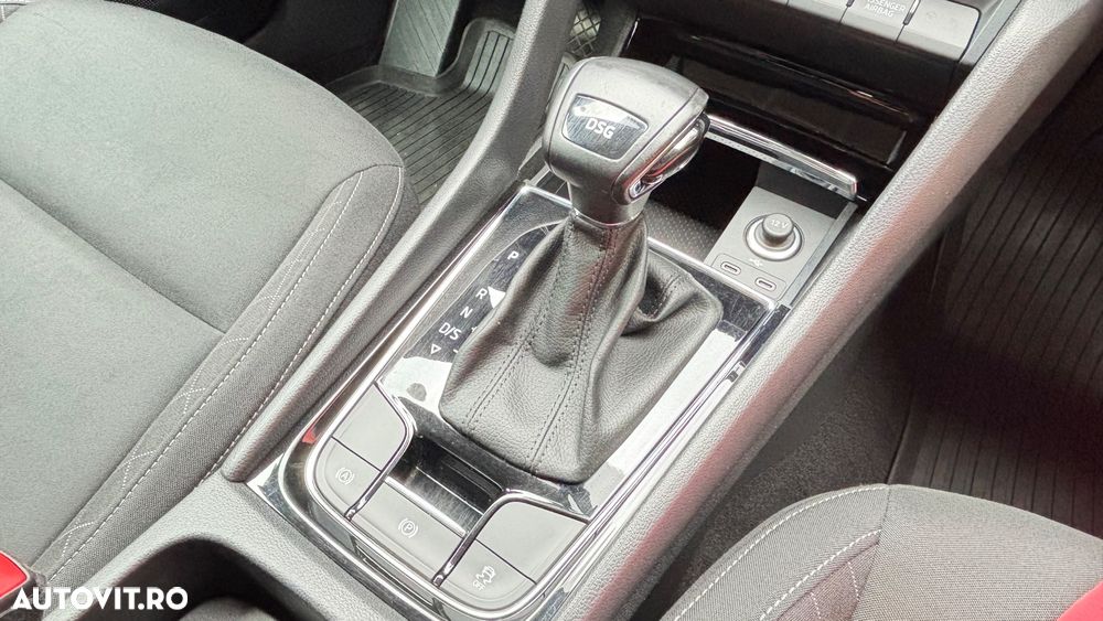 Skoda Karoq 1.5 TSI DSG Style - 10