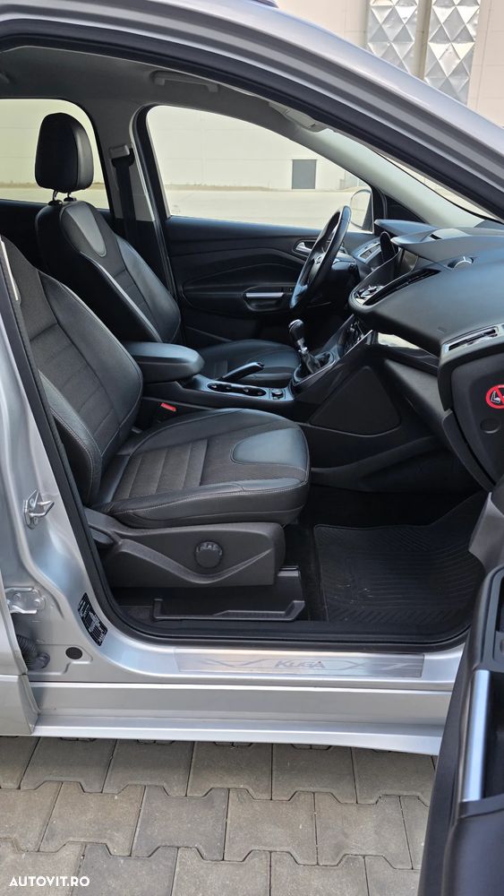Ford Kuga 1.5 EcoBoost 2x4 Titanium - 9