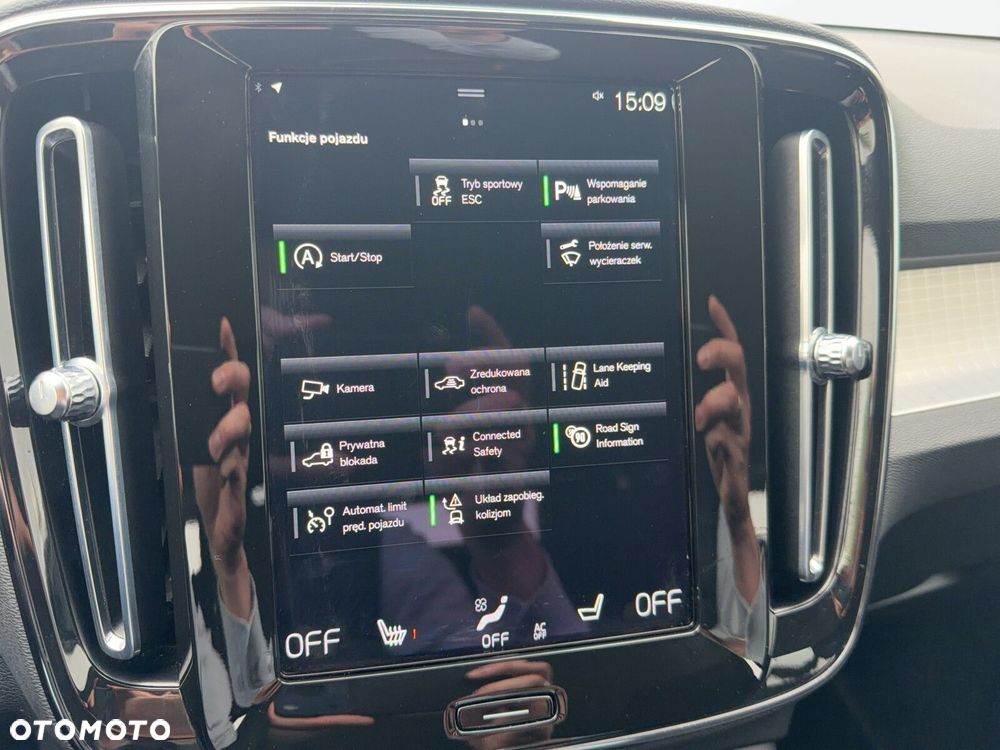 Volvo XC 40 - 32