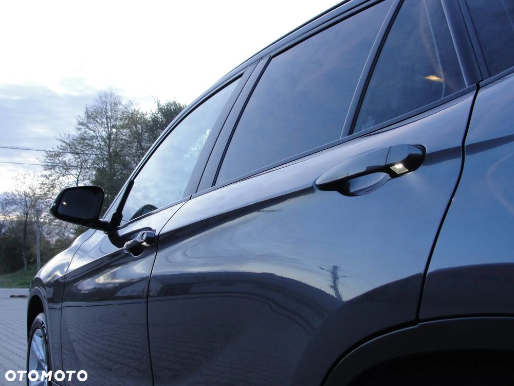 BMW X1 xDrive20d Sport Line - 13