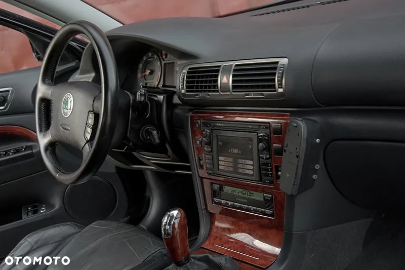 Skoda Superb 2.8 V6 Elegance - 8