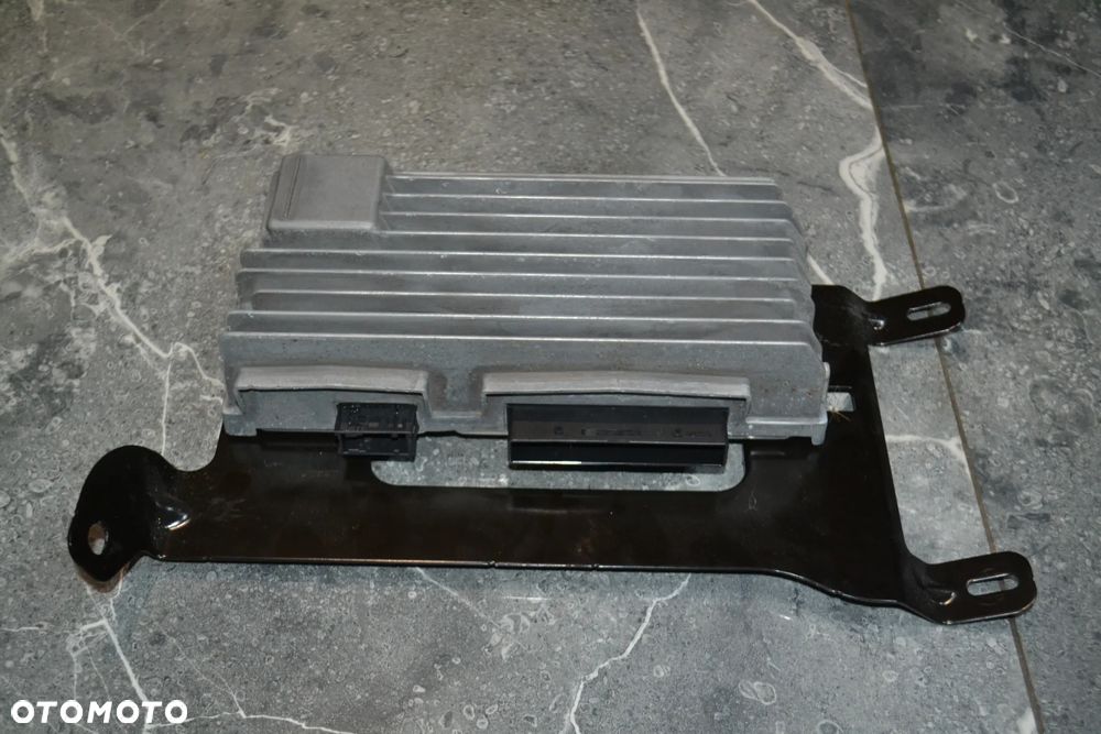 AUDI A4 B8 A5 Q5 WZMACNIACZ DŹWIĘKU BANG&OLUFSEN 8T1035223 - 3