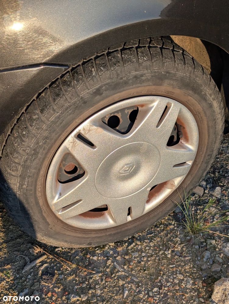 Renault Clio - 8
