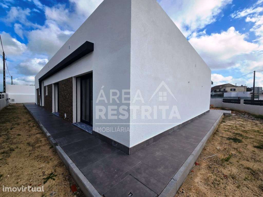 Moradia Isol. T3, c/Piscina e Garagem, Qt. Marquesa-Qt.Anjo - Grande imagem: 5/40