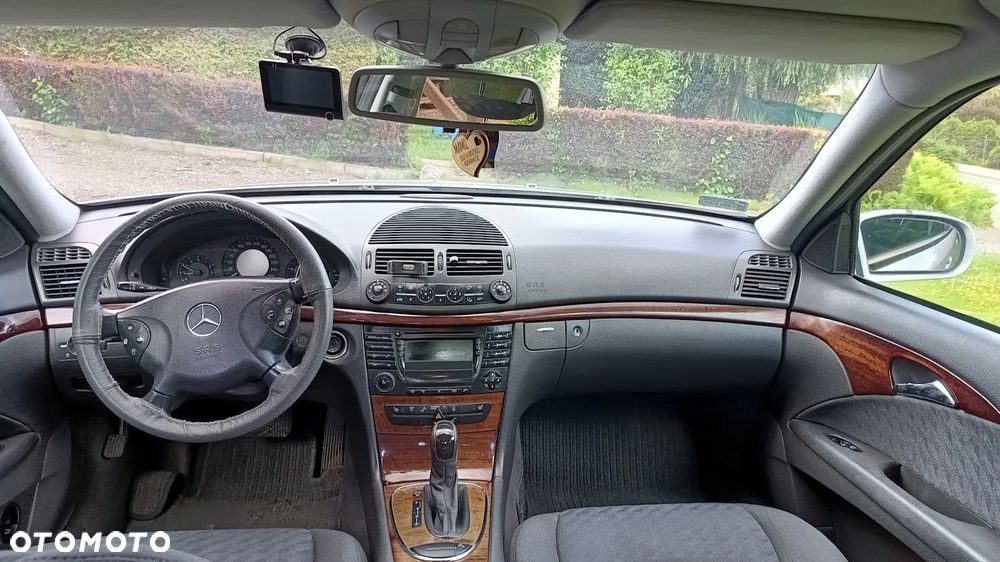 Mercedes-Benz Klasa E - 16