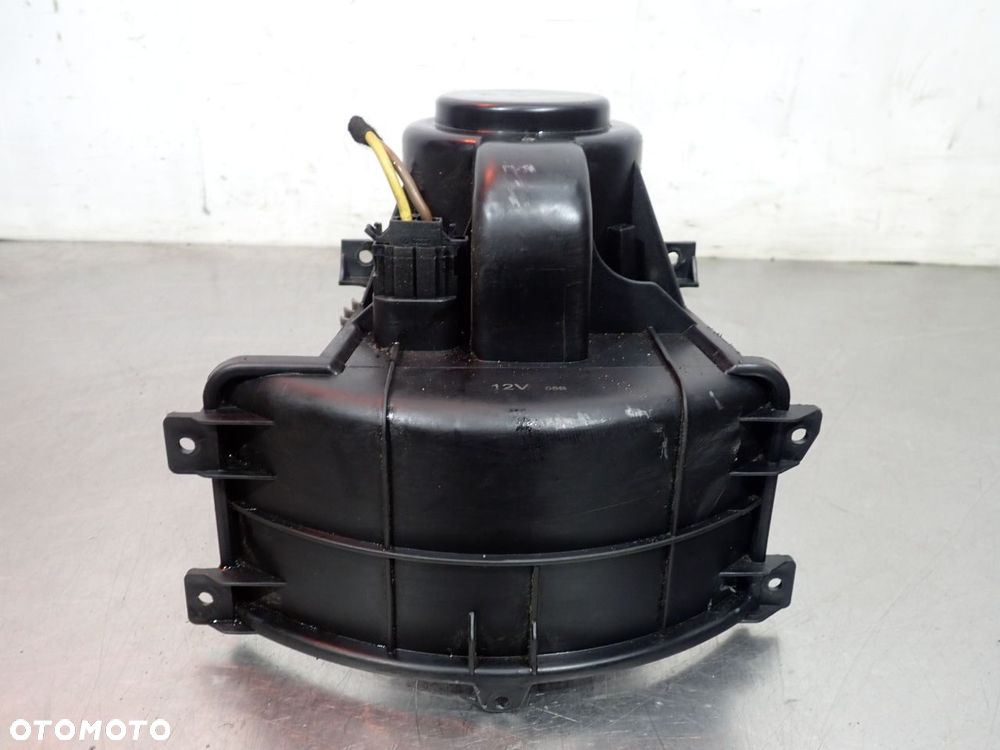 WENTYLATOR NAWIEWU VOLKSWAGEN T5 - 3