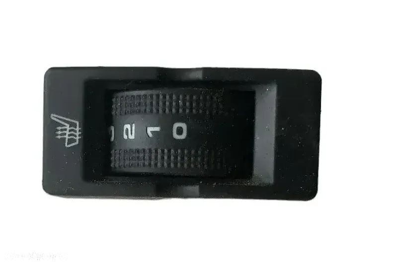 PRZYCISK PRZEŁĄCZNIK WŁĄCZNIK POGRZEWANIA FOTELA MAN TGX TGS 83259070317 - 1