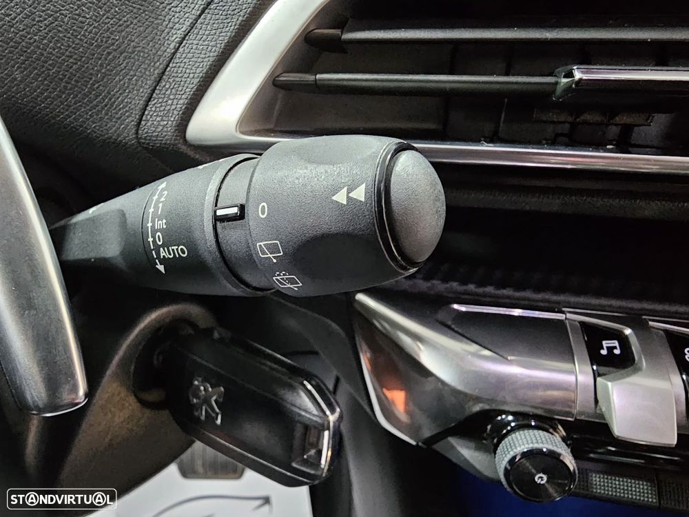 Peugeot 5008 1.6 BlueHDi Allure EAT6 - 18