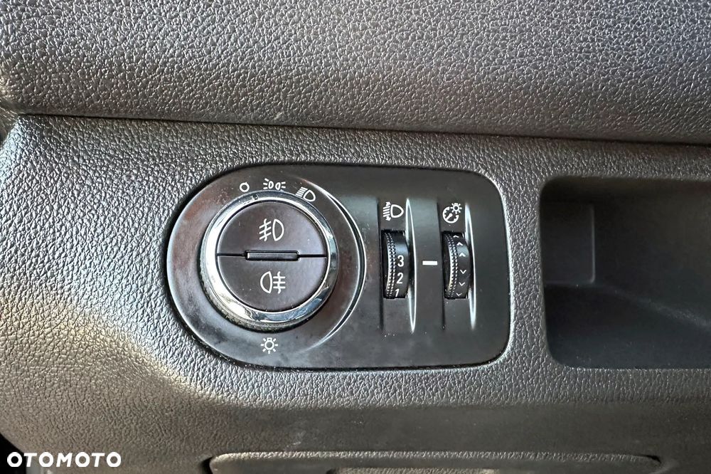 Opel Meriva - 22