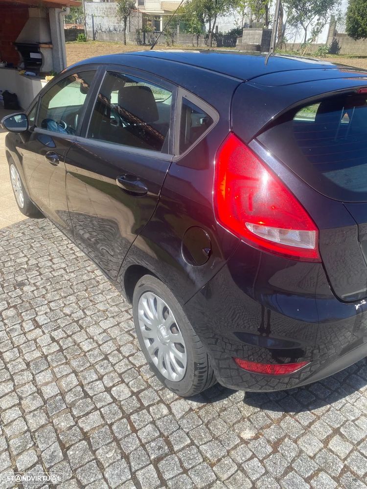 Ford Fiesta 1.4 TDCI Techno 104g - 9