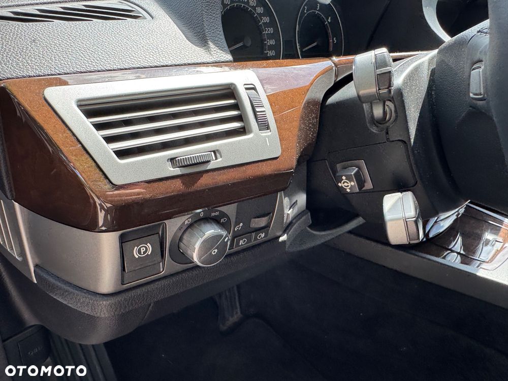 BMW Seria 7 730d - 28