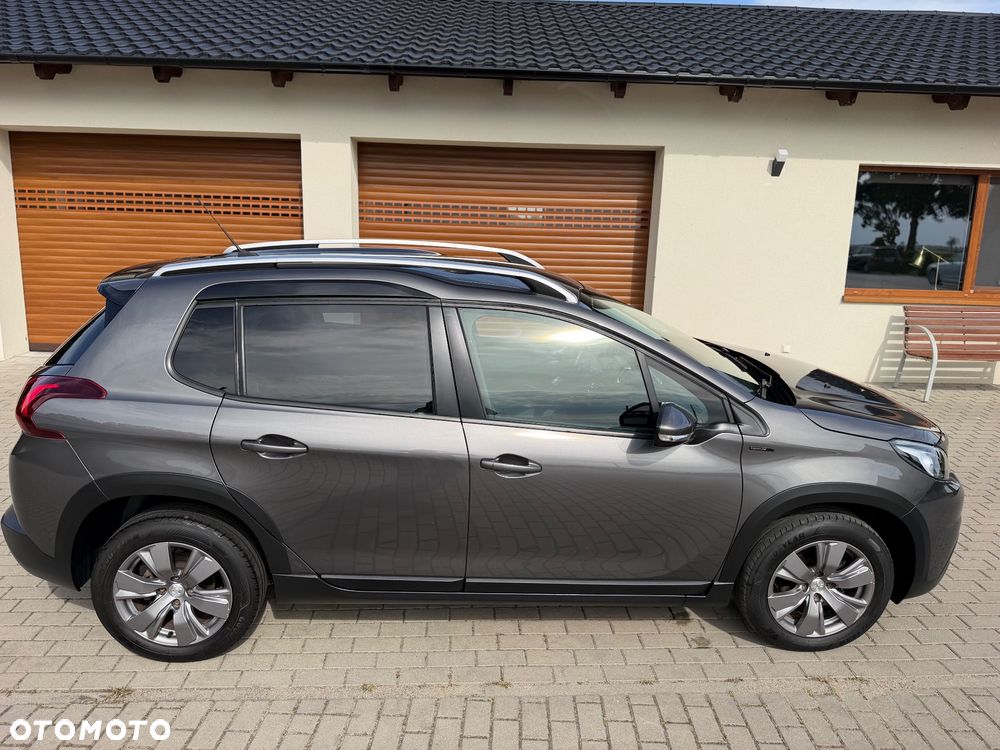 Peugeot 2008 BlueHDi 100 STOP & START Signature - 36