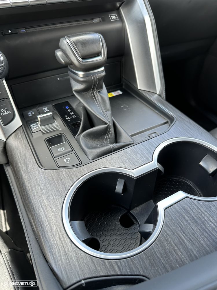 Toyota Land Cruiser 300 70th Anniversary - 47