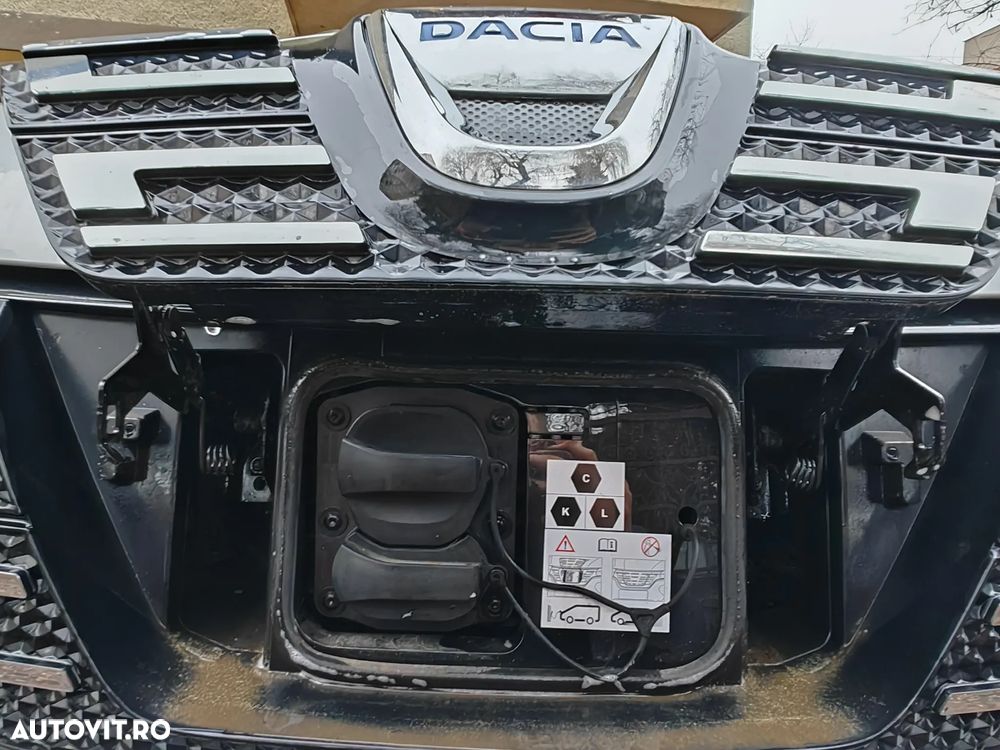 Dacia Spring Expression - 8