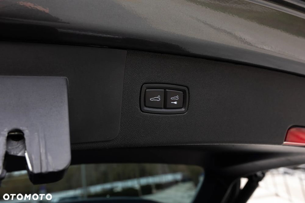 Porsche Cayenne E-Hybrid Tiptronic S Platinum Edition - 35