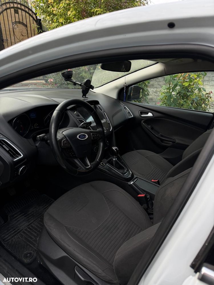 Ford Focus - 6