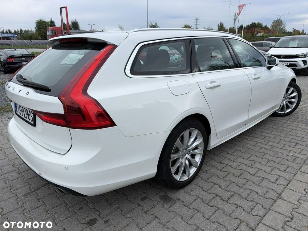 Volvo V90 D4 Momentum - 3