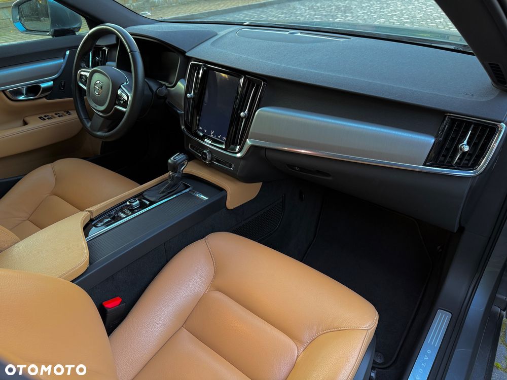 Volvo S90 D4 Geartronic Momentum Pro - 26
