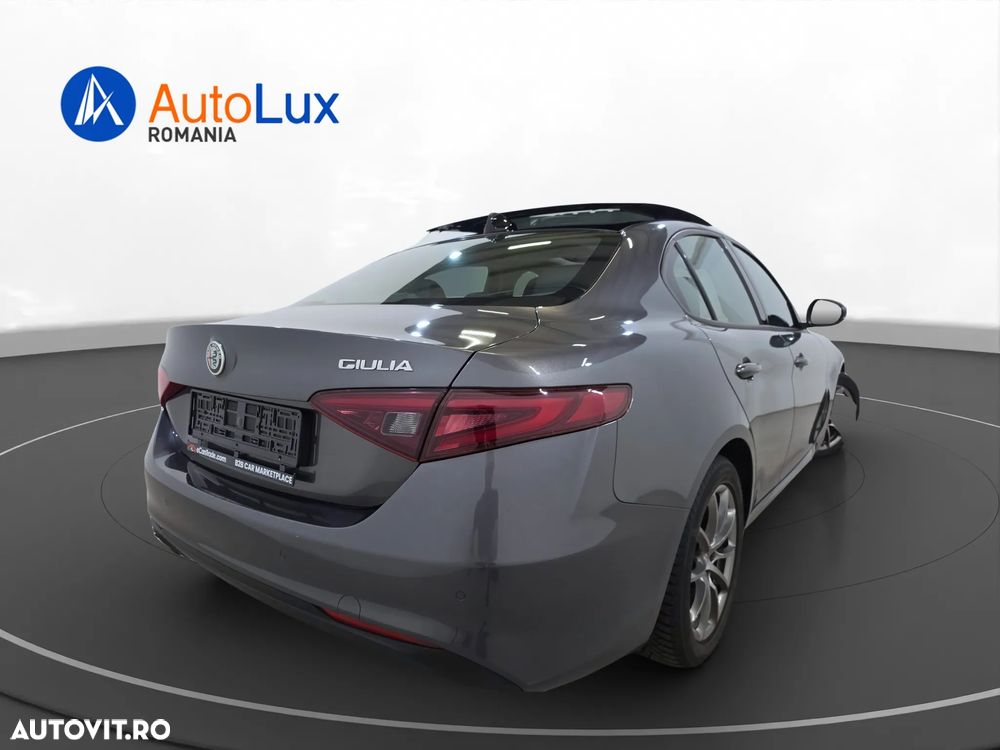 Alfa Romeo Giulia 2.2 JTDM Aut. - 4